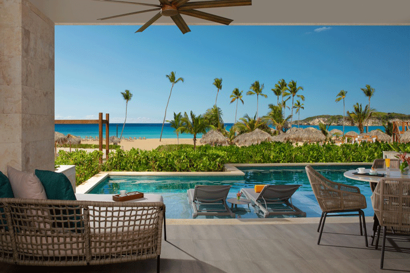 Preferred Club Master Suite Swim Out Oceanfront